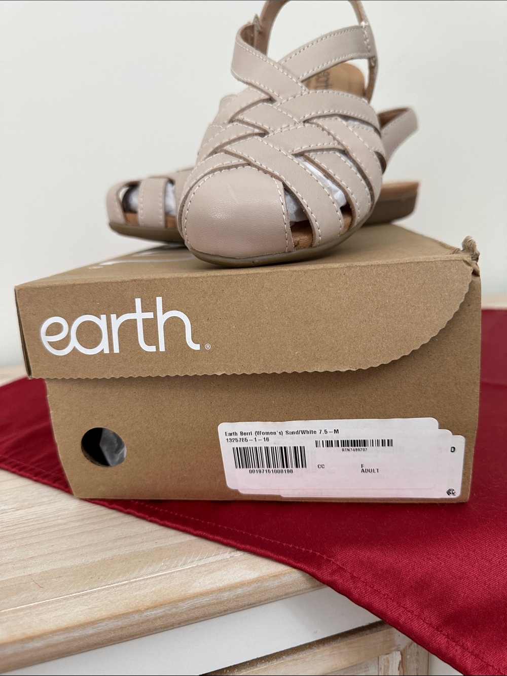 Earth Kids Sandals in Pale Pink and White - Braided Strappy Design